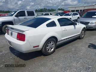 2008 Ford Mustang Deluxe with VIN 1ZVHT80N885199959, listed as a IAAI auction lot 42248199 with 275,431 mi miles and . Bid and sale history available at DreamBid. Image 4.