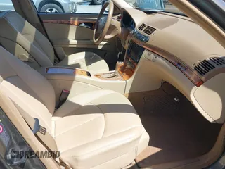 2008 Mercedes-Benz E-Class Luxury 3.5L with VIN WDBUF56X98B302578, listed as a IAAI auction lot 41959359 with 151,321 mi miles. Bid and sale history available at carsss.com. Image 5.