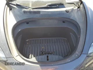 2021 Tesla Model 3 Standard Range Plus z VIN 5YJ3E1EA0MF089307, wystawiony jako Copart lot #50575465 z przebiegiem 131 251 mil mil oraz Szkody całkowita. Historia ofert i sprzedaży dostępna na DreamBid. Obrazek 11.