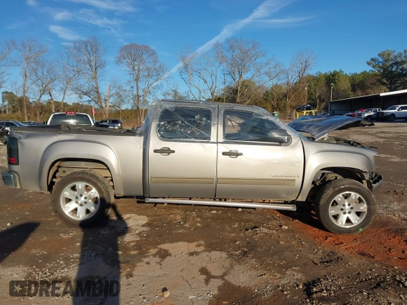 2008 GMC Sierra 1500 SLT z VIN 2GTEC13J781336896, wystawiony jako IAAI lot #41305490 z przebiegiem Nie podano mil oraz . Historia ofert i sprzedaży dostępna na DreamBid. Obrazek 13.