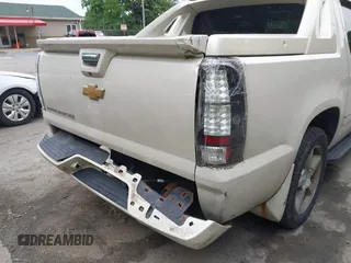 2012 Chevrolet Avalanche LTZ with VIN 3GNTKGE76CG218103, listed as a IAAI auction lot 42514029 with 167,593 mi miles and . Bid and sale history available at DreamBid. Image 6.