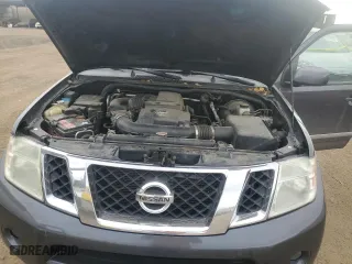 2011 Nissan Pathfinder LE with VIN 5N1AR1NB1BC618886, listed as a Copart auction lot 81944024 with 204,124 mi miles and Salvage Title. Bid and sale history available at carsss.com. Image 13.