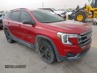 2024 GMC Terrain AT4 z VIN 3GKALYEG6RL276462, wystawiony jako IAAI lot #42458862 z przebiegiem 27 891 mil mil oraz . Historia ofert i sprzedaży dostępna na DreamBid. Obrazek 1.