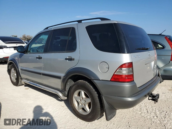 1998 Mercedes-Benz M-Class with VIN 4JGAB54E0WA033063, listed as a Copart auction lot 78306884 with 0 mi miles and Salvage Title. Bid and sale history available at carsss.com. Image 2.