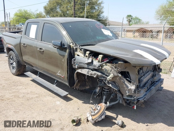 2023 GMC Canyon 4WD AT4 with VIN 1GTP6DEK5P1231432, listed as a IAAI auction lot 41785102 with 33,154 mi miles and . Bid and sale history available at carsss.com. Image 1.