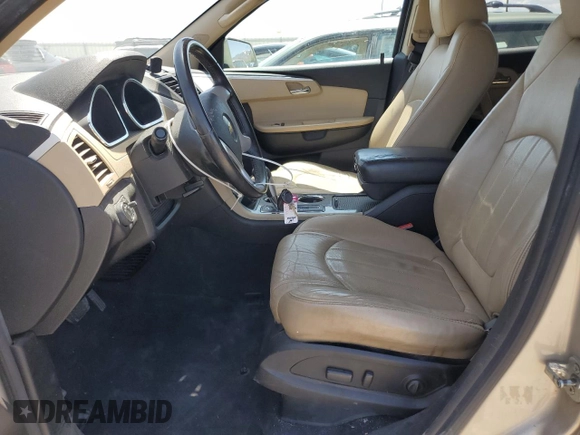 2012 Chevrolet Traverse LTZ z VIN 1GNKVLEDXCJ157466, wystawiony jako Copart lot #56336585 z przebiegiem 207 105 mil mil oraz Szkoda całkowita • Salvage title. Historia ofert i sprzedaży dostępna na DreamBid. Obrazek 7.