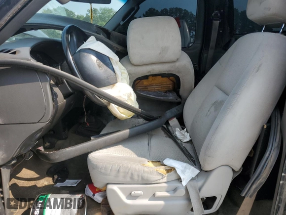 2002 Ford F-150 XL z VIN 1FTRF17252NB52123, wystawiony jako Copart lot #58778435 z przebiegiem Nie podano mil oraz Szkoda całkowita • Salvage title. Historia ofert i sprzedaży dostępna na DreamBid. Obrazek 7.
