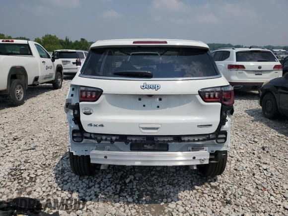 2024 Jeep Compass Latitude Lux with VIN 3C4NJDFN6RT600292, listed as a Copart auction lot 59290395 with 1,639 mi miles and Clean title. Bid and sale history available at DreamBid. Image 6.