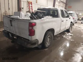 2019 Chevrolet Silverado 1500 Work Truck with VIN 1GCRYAEF3KZ303839, listed as a IAAI auction lot 41575101 with 118,556 mi miles. Bid and sale history available at carsss.com. Image 4.