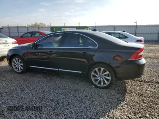 2013 Volvo S80 T6 with VIN YV1902AH0D1172403, listed as a Copart auction lot 82343234 with 128,092 mi miles and Salvage Title. Bid and sale history available at carsss.com. Image 2.