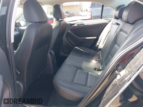 2013 Volkswagen Jetta SE with VIN 3VWDP7AJ7DM279184, listed as a IAAI auction lot 42387002 with 84,288 mi miles and . Bid and sale history available at DreamBid. Image 8.