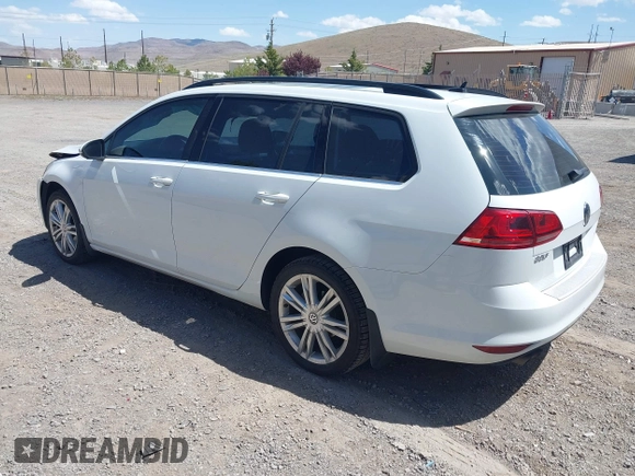 2015 Volkswagen Golf SportWagen TDI SE with VIN 3VWCA7AU2FM507053, listed as a IAAI auction lot 42117396 with 124,946 mi miles. Bid and sale history available at carsss.com. Image 3.