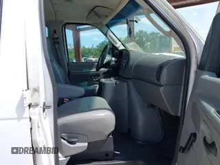 2003 Ford Econoline Passenger XL with VIN 1FBSS31L93HB99802, listed as a IAAI auction lot 42137197 with 56,656 mi miles. Bid and sale history available at carsss.com. Image 5.