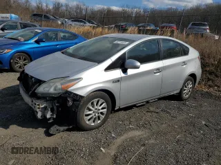 2013 Toyota Prius with VIN JTDKN3DPXD3045017, listed as a Copart auction lot 50218405 with 158,809 mi miles and Salvage Title. Bid and sale history available at DreamBid. Image 1.