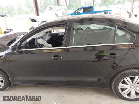 2017 Volkswagen Jetta S с VIN 3VW2B7AJ1HM401145, выставлен на аукционе IAAI как лот 42421819 с пробегом 62 607 миль миль и . История ставок и продаж доступна на DreamBid. Изображение 14.