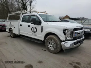 2018 Ford F-350 with VIN 1FD8W3E66JEC48883, listed as a Copart auction lot 44500174 with 204,881 mi miles and Salvage title. Bid and sale history available at DreamBid. Image 4.