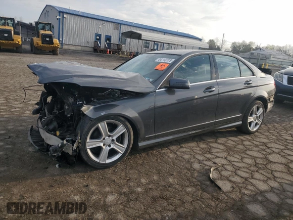 2010 Mercedes-Benz C 300 Sport z VIN WDDGF8BB5AF425972, wystawiony jako Copart lot #54118115 z przebiegiem Nie podano mil oraz Szkoda całkowita • Salvage title. Historia ofert i sprzedaży dostępna na DreamBid. Obrazek 1.