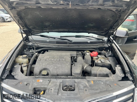 2019 Lincoln MKT with VIN 2LMHJ5NK8KBL01284, listed as a Copart auction lot 50058345 with 326,875 mi miles and Clean Title. Bid and sale history available at DreamBid. Image 7.
