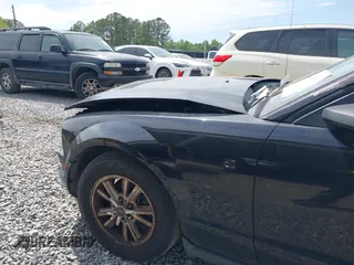 2007 Ford Mustang Deluxe with VIN 1ZVFT80N875226941, listed as a IAAI auction lot 42054190 with 183,155 mi miles. Bid and sale history available at carsss.com. Image 12.