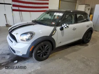 2013 MINI Countryman S ALL4 z VIN WMWZC5C59DWM15577, wystawiony jako Copart lot #55117815 z przebiegiem 107 653 mil mil oraz Szkoda całkowita • Salvage title. Historia ofert i sprzedaży dostępna na DreamBid. Obrazek 1.