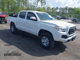 2021 Toyota Tacoma SR z VIN 3TMCZ5AN4MM418705, wystawiony jako IAAI lot #41937321 z przebiegiem 77 824 mil mil oraz . Historia ofert i sprzedaży dostępna na DreamBid. Obrazek 1.