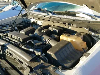 2009 Ford F-150 XL с VIN 1FTPW14V19FA43426, выставлен на аукционе IAAI как лот 41448065 с пробегом 180 394 миль миль и . История ставок и продаж доступна на DreamBid. Изображение 18.