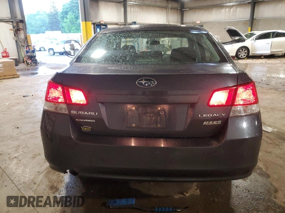 2013 Subaru Legacy Premium z VIN 4S3BMBC67D3020646, wystawiony jako Copart lot #57069185 z przebiegiem 60 961 mil mil oraz Szkoda całkowita • Salvage title. Historia ofert i sprzedaży dostępna na DreamBid. Obrazek 6.