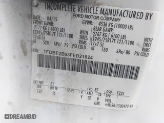 2015 Ford Super Duty F-250 SRW XL with VIN 1FDBF2B63FED21624, listed as a IAAI auction lot 41791384 with 465,396 mi miles. Bid and sale history available at carsss.com. Image 9.