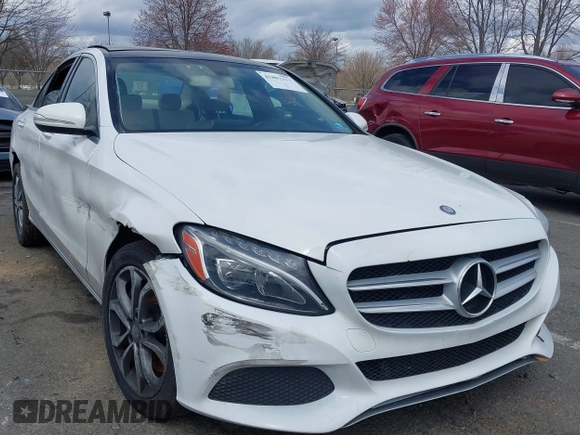 2015 Mercedes-Benz C-Class C 300 Luxury with VIN 55SWF4KB5FU026651, listed as a IAAI auction lot 41892311 with 101,285 mi miles. Bid and sale history available at carsss.com. Image 1.
