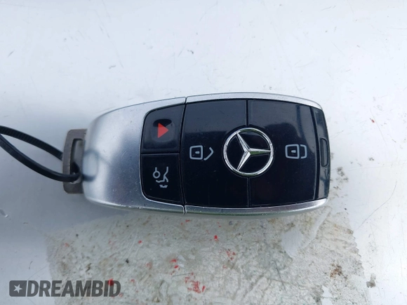 2018 Mercedes-Benz E 300 с VIN WDDZF4JB0JA316206, выставлен на аукционе IAAI как лот 42108861 с пробегом 115 777 миль миль и . История ставок и продаж доступна на DreamBid. Изображение 11.