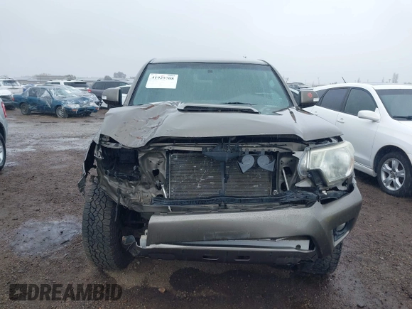 2014 Toyota Tacoma with VIN 5TFLU4EN6EX104410, listed as a IAAI auction lot 41925708 with 189,375 mi miles. Bid and sale history available at carsss.com. Image 13.