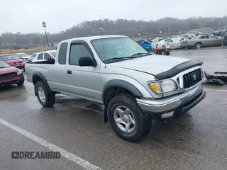 2003 Toyota Tacoma with VIN 5TEWN72N33Z191852, listed as a IAAI auction lot 41600031 with 94,483 mi miles. Bid and sale history available at carsss.com. Image 13.
