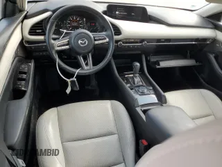2019 Mazda 3 Premium with VIN JM1BPBEMXK1119599, listed as a Copart auction lot 71036504 with 61,371 mi miles and Salvage Title. Bid and sale history available at DreamBid. Image 8.