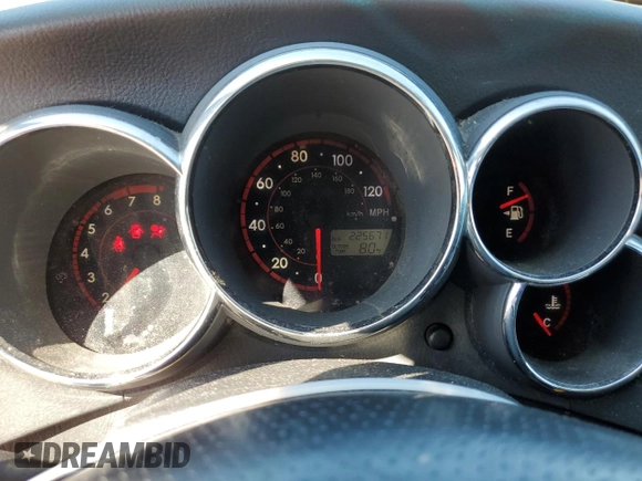 2005 Toyota Matrix STD with VIN 2T1KR30E45C365435, listed as a Copart auction lot 46931675 with 225,671 mi miles and Salvage Title. Bid and sale history available at DreamBid. Image 9.