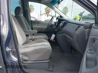 2006 Mazda MPV LX z VIN JM3LW28AX60564341, wystawiony jako IAAI lot #41578466 z przebiegiem 126 356 mil mil oraz . Historia ofert i sprzedaży dostępna na DreamBid. Obrazek 5.