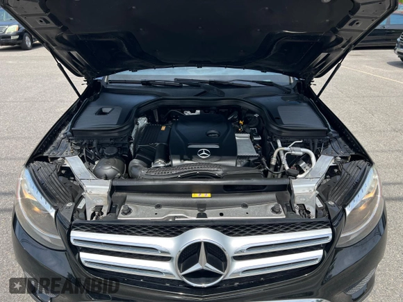 2017 Mercedes-Benz GLC 300 z VIN WDC0G4JB4HV010669, wystawiony jako Copart lot #58984365 z przebiegiem 141 073 mil mil oraz Tytuł czysty. Historia ofert i sprzedaży dostępna na DreamBid. Obrazek 8.