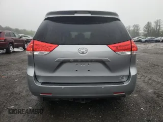 2013 Toyota Sienna XLE z VIN 5TDDK3DCXDS059559, wystawiony jako Copart lot #58291655 z przebiegiem 97 591 mil mil oraz Czysty tytuł • Clean title. Historia ofert i sprzedaży dostępna na DreamBid. Obrazek 6.