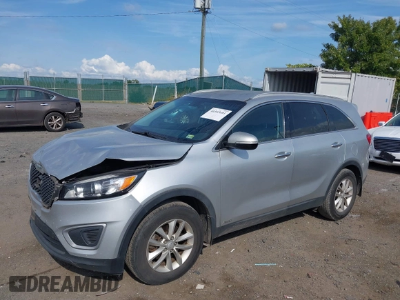 2018 Kia Sorento LX with VIN 5XYPGDA3XJG427112, listed as a IAAI auction lot 40303681 with 170,443 mi miles. Bid and sale history available at carsss.com. Image 17.