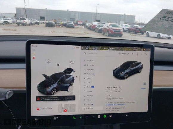 2024 Tesla Model Y Long Range with VIN 7SAYGDEE0RA261489, listed as a IAAI auction lot 41729325 with 5,060 mi miles. Bid and sale history available at carsss.com. Image 18.