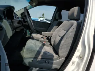 2003 Honda Odyssey EX z VIN 5FNRL18663B111901, wystawiony jako Copart lot #51240245 z przebiegiem 115 202 mil mil oraz Szkoda całkowita • Salvage title. Historia ofert i sprzedaży dostępna na DreamBid. Obrazek 7.
