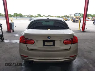 2013 BMW 3 Series 328i z VIN WBA3C1C51DK105056, wystawiony jako IAAI lot #42243999 z przebiegiem 92 659 mil mil oraz . Historia ofert i sprzedaży dostępna na DreamBid. Obrazek 16.