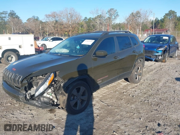 2016 Jeep Cherokee Latitude with VIN 1C4PJMCS4GW279721, listed as a IAAI auction lot 41463929 with 89,205 mi miles. Bid and sale history available at carsss.com. Image 17.