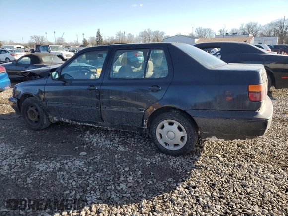 1998 Volkswagen Jetta TDI z VIN 3VWRF81H1WM119610, wystawiony jako Copart lot #42724295 z przebiegiem 8 361 mil mil oraz Szkoda całkowita • Salvage title. Historia ofert i sprzedaży dostępna na DreamBid. Obrazek 2.