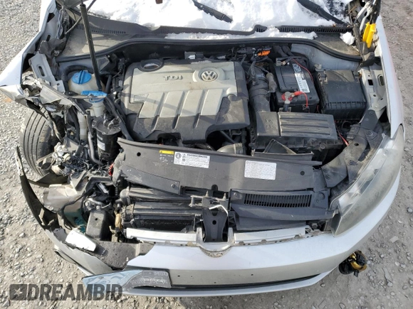 2013 Volkswagen Golf TDI w/Sunroof & Nav z VIN WVWNM7AJ2DW130973, wystawiony jako Copart lot #42105645 z przebiegiem 162 232 mil mil oraz Szkoda całkowita • Salvage title. Historia ofert i sprzedaży dostępna na DreamBid. Obrazek 12.