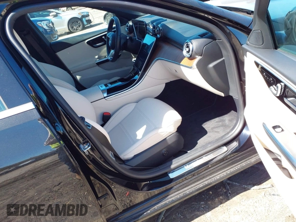 2022 Mercedes-Benz C 300 with VIN W1KAF4GB2NR051929, listed as a IAAI auction lot 41752846 with 16,673 mi miles and . Bid and sale history available at DreamBid. Image 5.