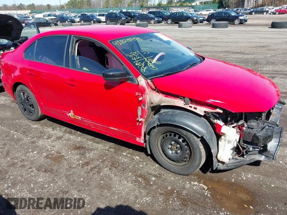 2014 Volkswagen Jetta S z VIN 3VW2K7AJ2EM391611, wystawiony jako IAAI lot #41925995 z przebiegiem 87 341 mil mil oraz . Historia ofert i sprzedaży dostępna na DreamBid. Obrazek 1.