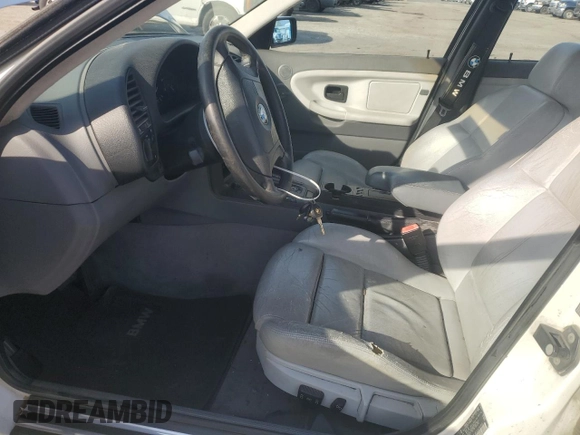 1998 BMW 3 Series 328iA with VIN WBACD4324WAV61646, listed as a Copart auction lot 43607845 with 253,609 mi miles and Salvage Title. Bid and sale history available at carsss.com. Image 7.