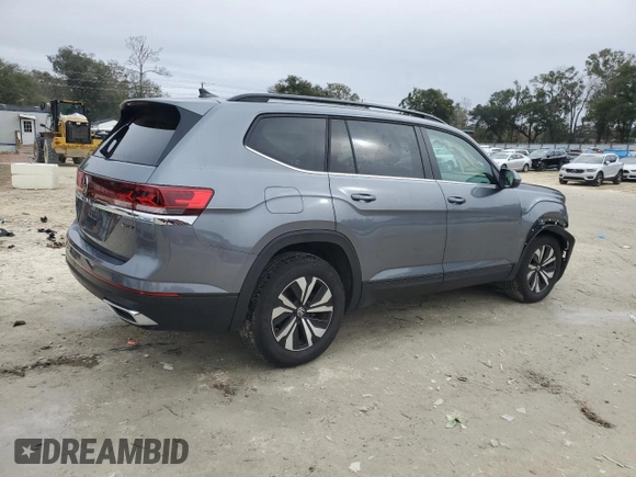 2024 Volkswagen Atlas SE z VIN 1V2LR2CA7RC566105, wystawiony jako Copart lot #42130995 z przebiegiem 7 794 mil mil oraz Nie do naprawy • Non repairable. Historia ofert i sprzedaży dostępna na DreamBid. Obrazek 3.