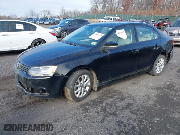 2011 Volkswagen Jetta SE with VIN 3VWDZ7AJ8BM361576, listed as a IAAI auction lot 40854087 with 174,904 mi miles and . Bid and sale history available at DreamBid. Image 4.