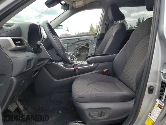 2021 Toyota Highlander L с VIN 5TDBZRBH4MS536328, выставлен на аукционе Copart как лот 61463315 с пробегом 47 798 миль миль и Списание • Salvage title. История ставок и продаж доступна на DreamBid. Изображение 7.